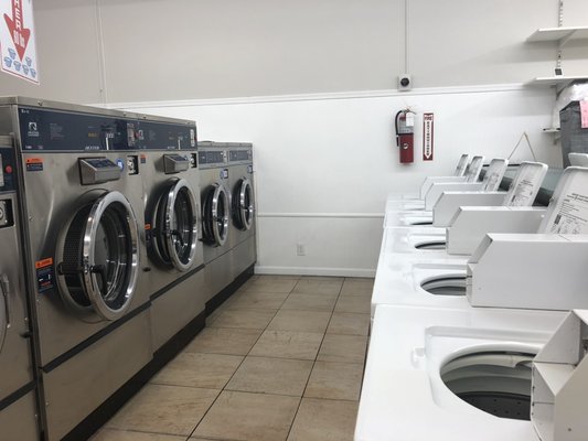 30, 40, 60 Pound Washing Machines!