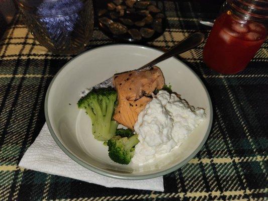 Well,  normal-ishly prepared dinner... hand selected salmon filet atop a bed of broccoli and a hefty dollop of cottage cheese.