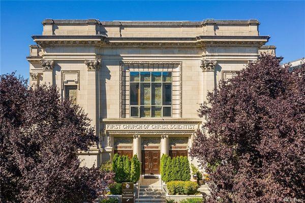 Luxury townhomes