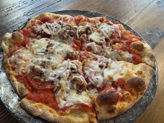 Smokin' Oak Wood-Fired Pizza and Taproom