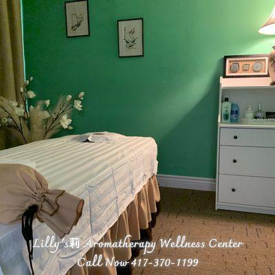 Welcome to Lilly's莉 Aromatherapy Wellness Center