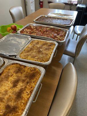 Pulled pork and Mac & Cheese Buffet Catering