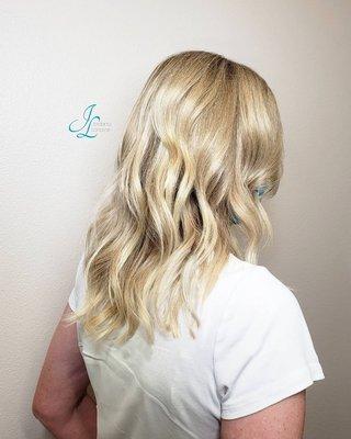 "I wish I could get my hair to look like this everyday!" You absolutely
can! 

https://www.instagram.com/p/CEHwXHSDqO2/?igshid=1m38mnnfvn0km