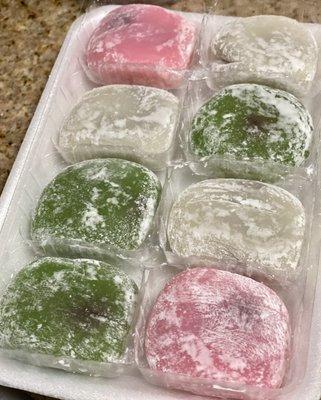 Chapssaltteok. Korean-style mochi. Made in Las Vegas.