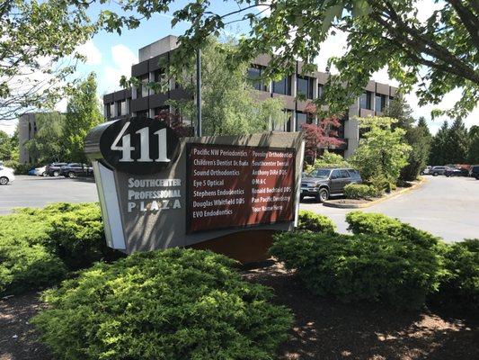 Convenient Tukwila location - professional building - free parking