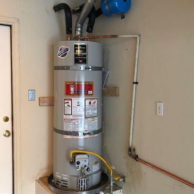 40 Gallon Bradford White Water Heater