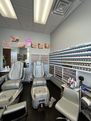 nail bar