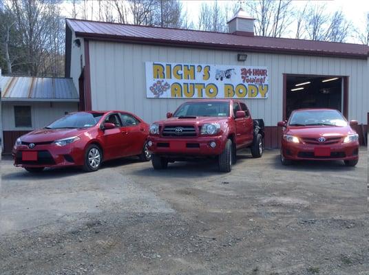 Fixing three red Toyota's at the same time!!