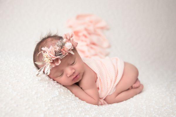 Sleepy Newborn Photo Shoot