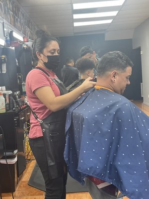 Roi barber shop