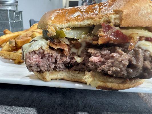 Cooperstown Burger - perfect medium