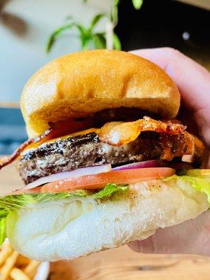 BH Classic Wagyu burger