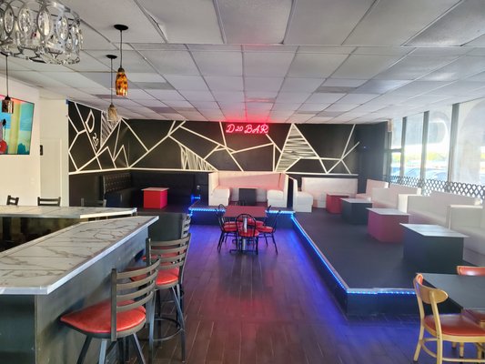 New bar in Central Austin. Happy hour, Live Dj and hookah.
Available for private events.