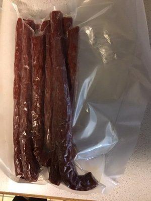 Vacuum-sealed pepperoni sticks