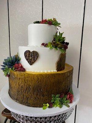 A woodland wedding cake that was stunning.