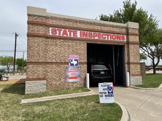 Entrance behind/next to gas station