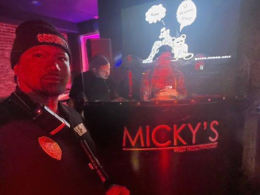 MICKY'S BAR IN WEHO