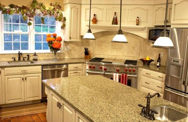 7 Construction offers stylish and functional kitchen designs to match any budget. Fabricated and custom cabinetry, flooring, appliance insta