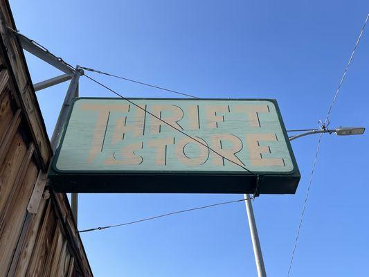 Lone Pine Thrift Store