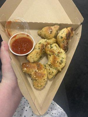 Garlic knots