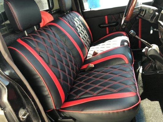 Nissan Pkup 1998, Custom Seat covers, Two toned red and black with Diamond design. #fivestarupholstery #upholstery #nissan #truck #seatcover