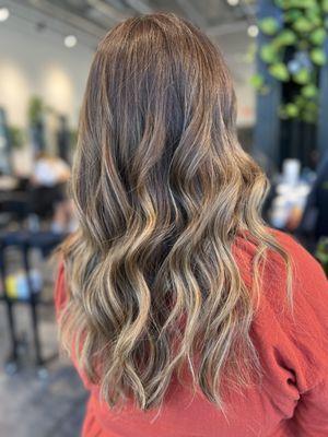 summer blonde highlights balayage