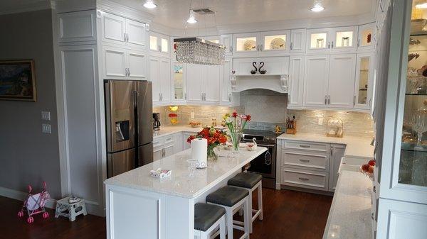 CUSTOM KITCHEN WITH REFRIGERATOR SURROUND