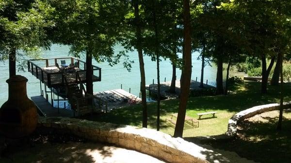 Ernies Texas Lakehouse on Lake Mcqueeney