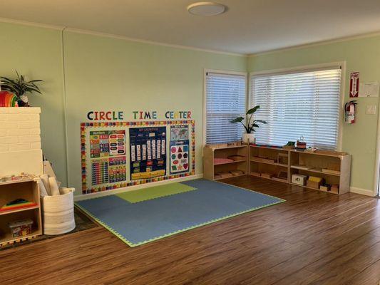 Little Ivy Montessori Child Care