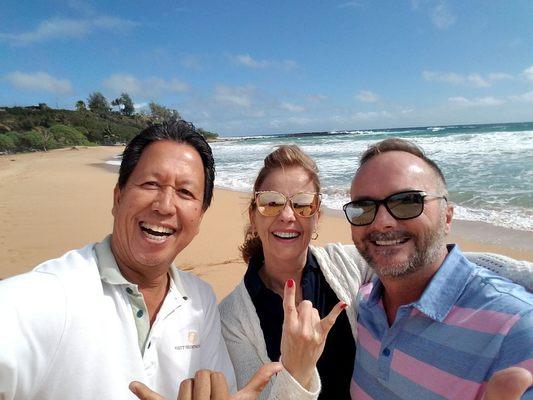 Sylvain & Francine from Quebec Canada enjoying our island tour.