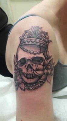 Black and grey skull