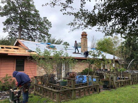 Roof going up on Lake Houston