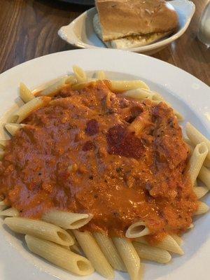 Penne Pasta with Tomato Basil Cream and Garlic Bread