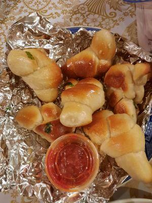 Garlic knots