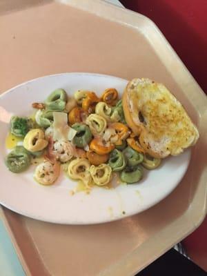 Tortellini with shrimp