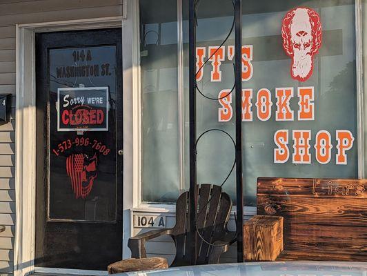 JT's Smoke Shop