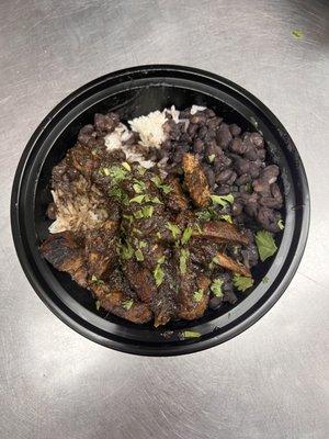 Jamaican Jerk Chicken
Jamaican style marinated jerk chicken and black beans on jasmine rice.