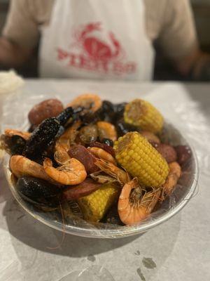 Manila Clams, Mussels, Shrimp, Potatoes, Corn, Sausage