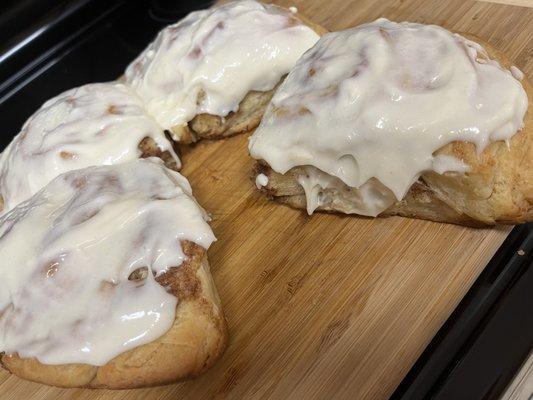 Jumbo gourmet cinnamon rolls