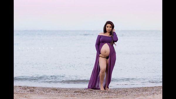 Ren captures the beauty of pregnancy