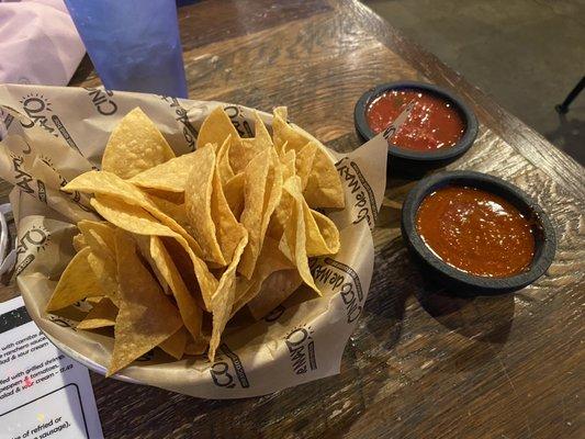 Chips salsa & hot salsa