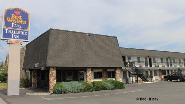 Best Western Exterior, Susanville, California.