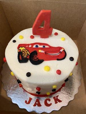 Lightning McQueen birthday cake-vanilla cake with vanilla filling