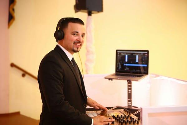 One of our most popular bi-lingual DJ/MCs... Sergio O