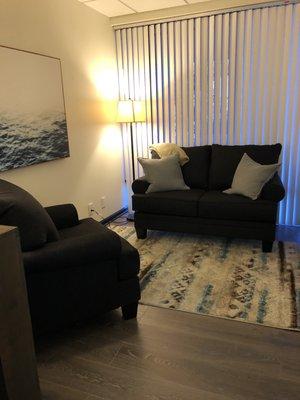 Comfortable and safe environment to talk with your therapist