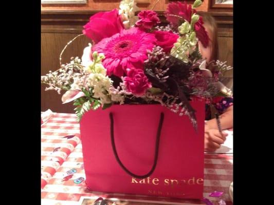 It's in the bag - Beautiful & stylish arrangement inspired by a Kate Spade shopping bag!  PERFECT!!