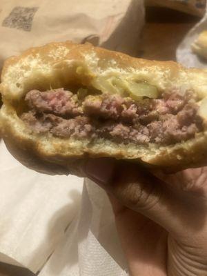 this burger almost sent me into cardiac arrest, if i would've took one more bite, I'll probably be in heaven with Kobe Bryant. Dont eat here