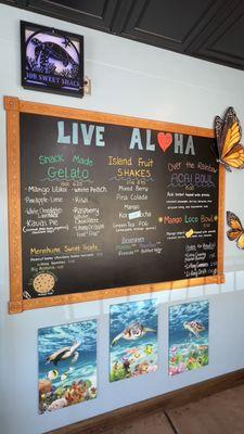 Cold drinks, açaí bowls, and gelato menu