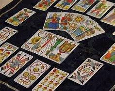 tarot cards reading tell your past-present-future