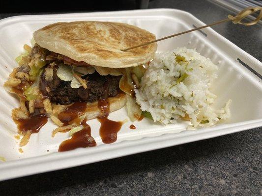 The Californien Beyond burger with Paratha bread - yummy!